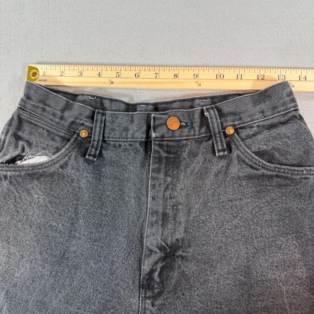 Vintage Wrangler 13MBKM Black Denim Cut Off‎ Shorts USA Womens 27 High Rise
